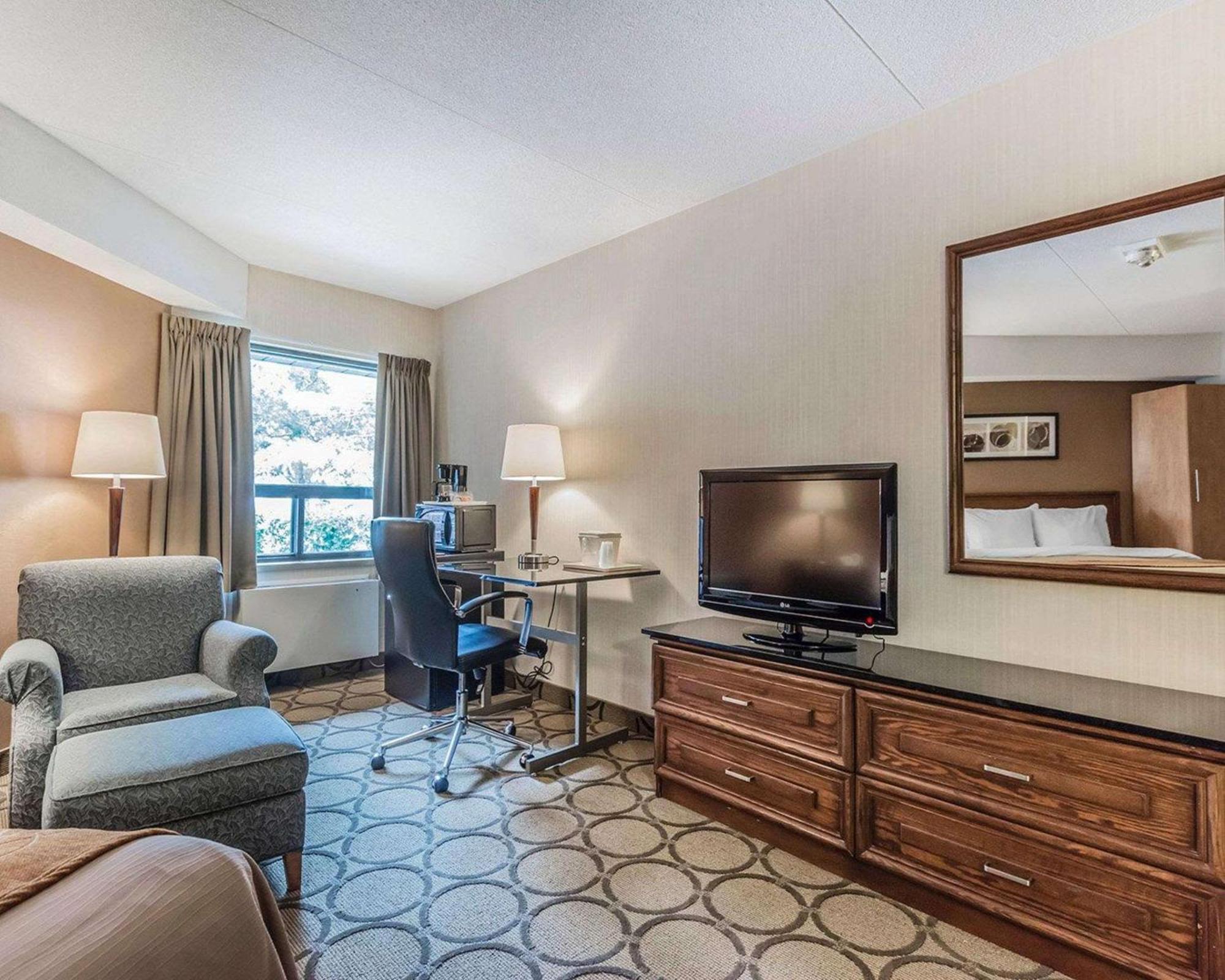 Comfort Inn Drummondville Exterior photo