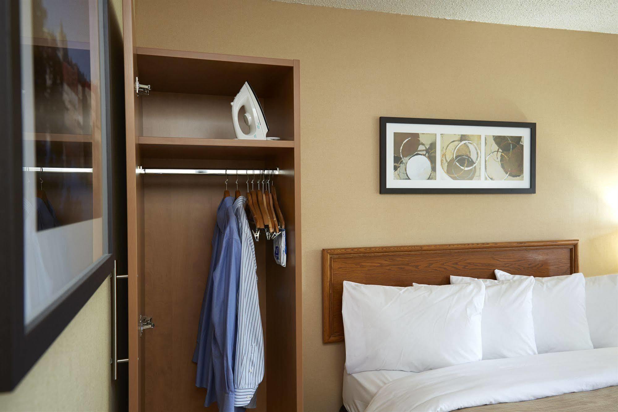 Comfort Inn Drummondville Exterior photo