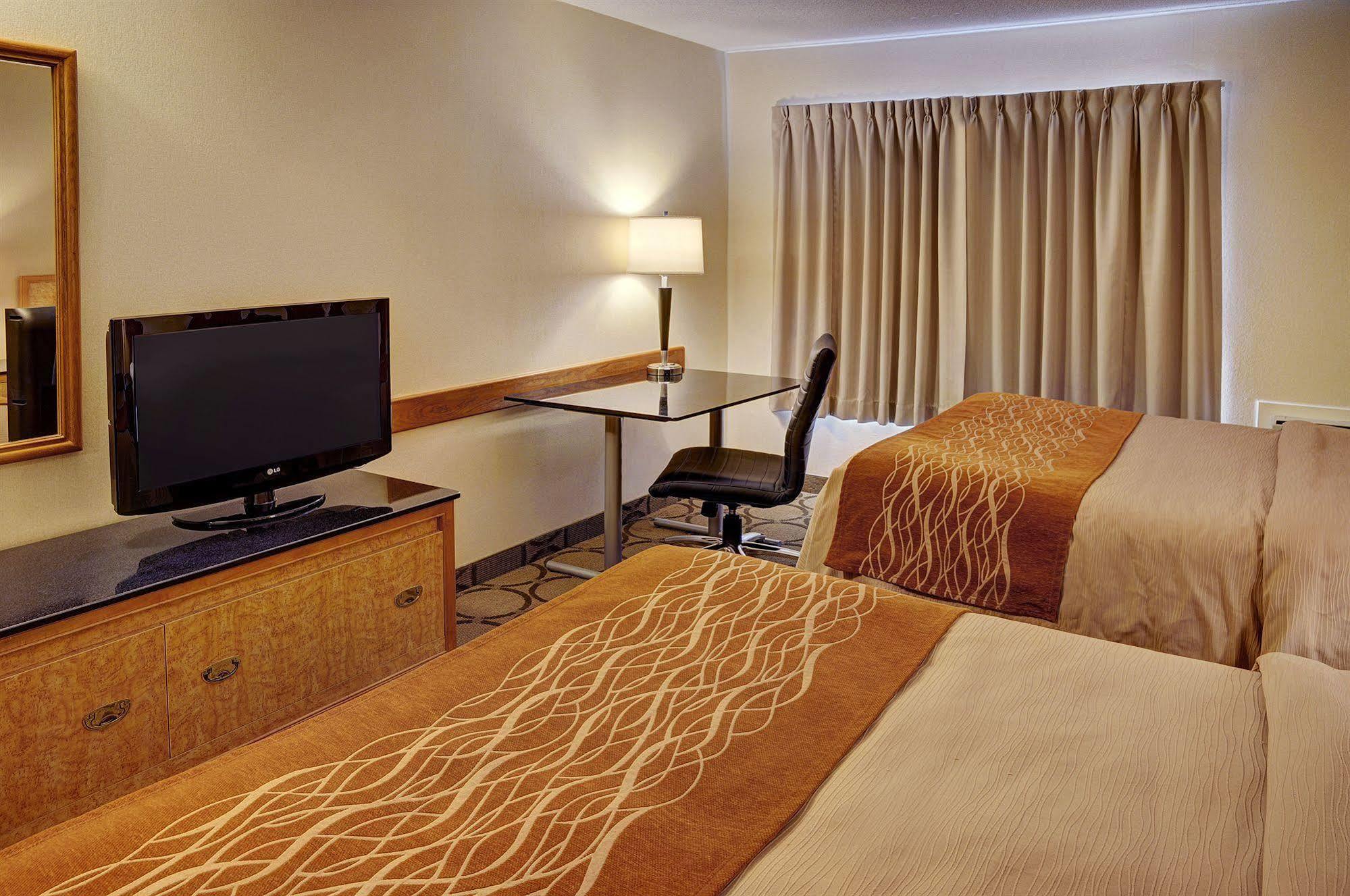 Comfort Inn Drummondville Exterior photo