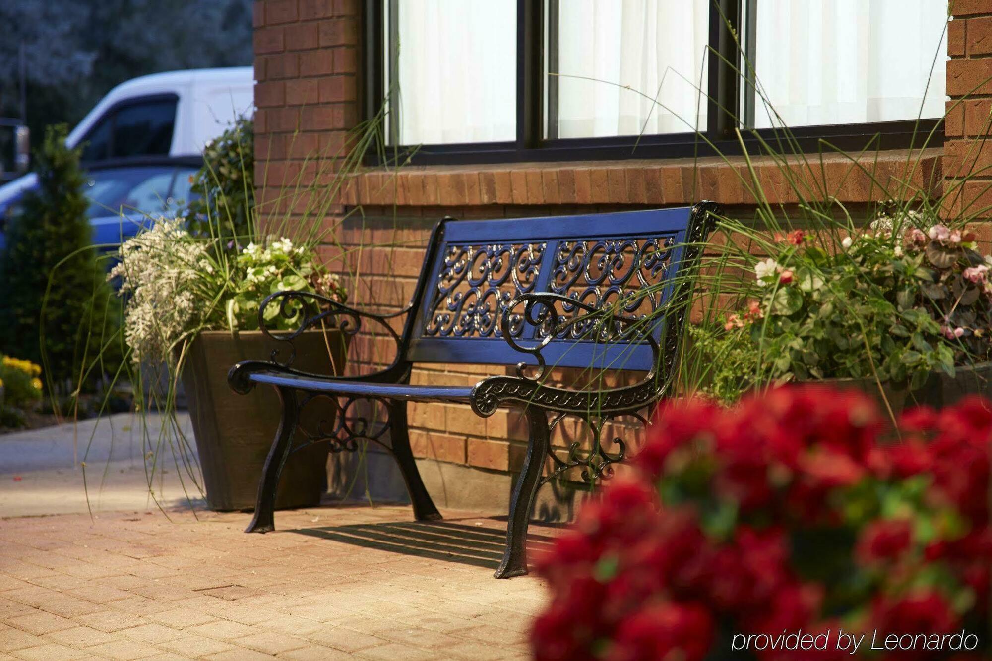 Comfort Inn Drummondville Exterior photo